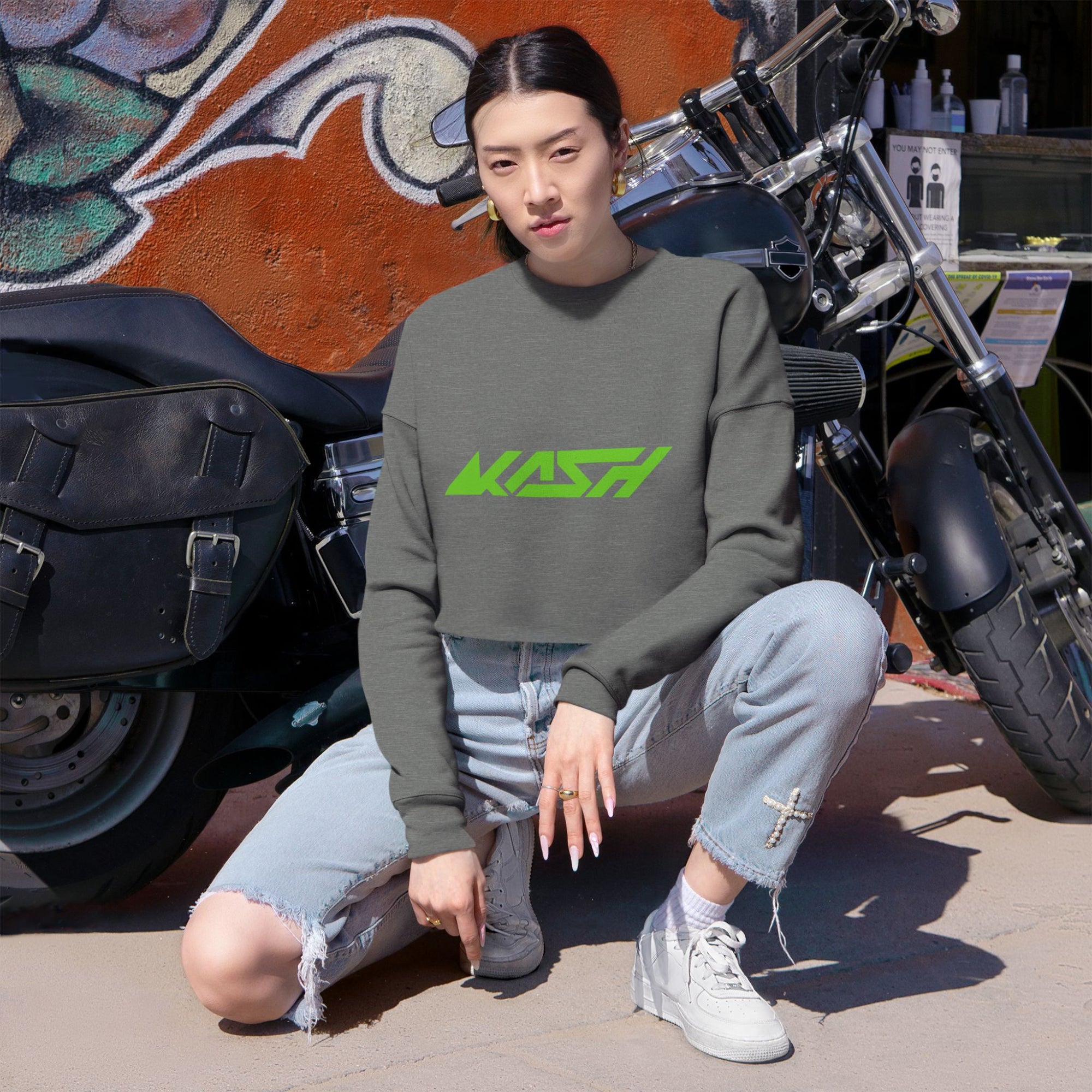 KASH Women's Cropped Sweatshirt