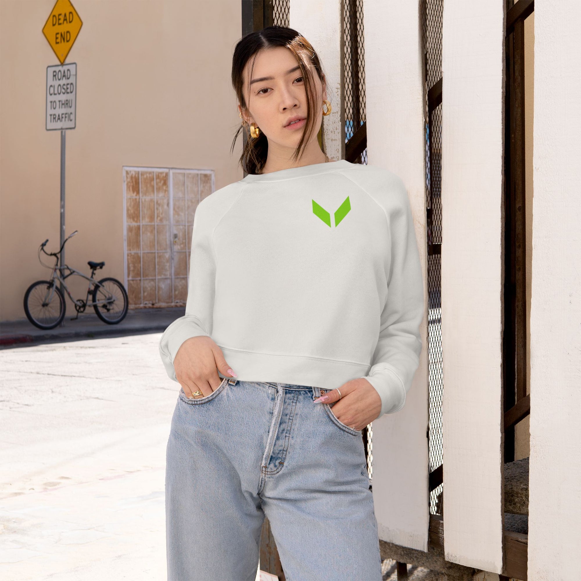 VA Women's Cropped Fleece Pullover